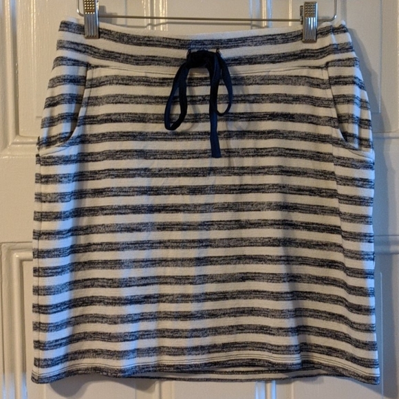 Market & Spruce Dresses & Skirts - Blue and white striped skirt